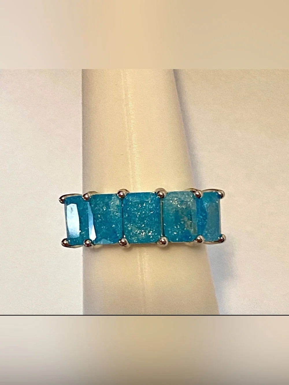 Bomb Party 2026 Ice Crystal Ring